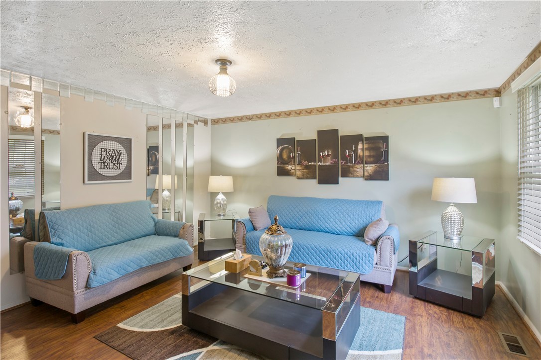 177 Planet Street Rochester, NY 14606 - Photo 5 of 26