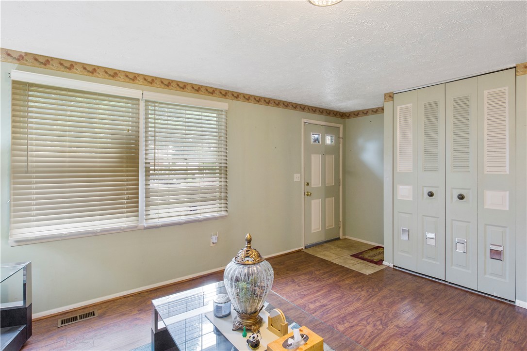 177 Planet Street Rochester, NY 14606 - Photo 8 of 26