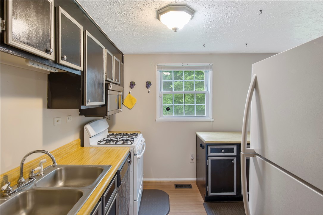 177 Planet Street Rochester, NY 14606 - Photo 9 of 26