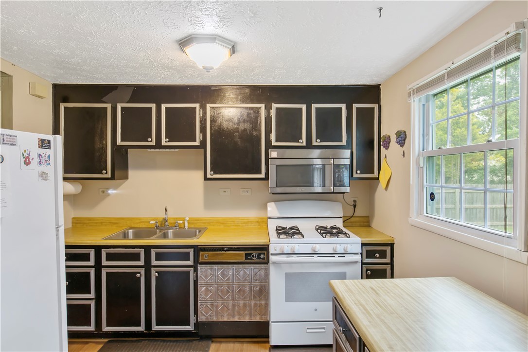 177 Planet Street Rochester, NY 14606 - Photo 10 of 26