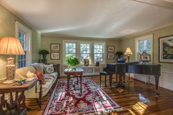 78 Larchmont Road Melrose, MA 02176 - Photo 5 of 27 Gallery Image 5