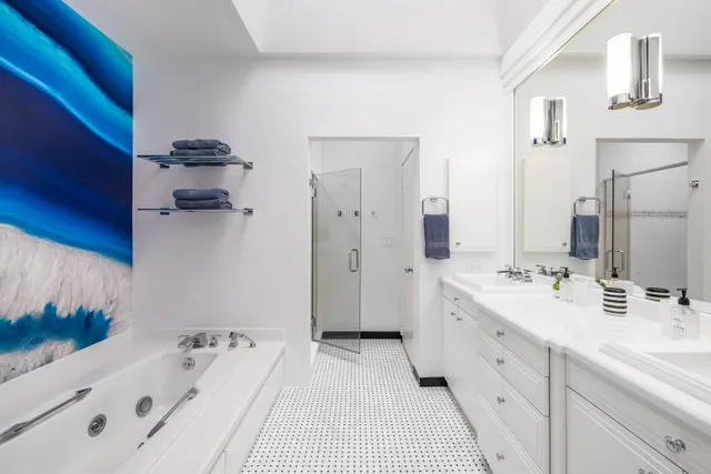 $3,395,000 | 7 Cove Point Court, Water Mill, NY 11976