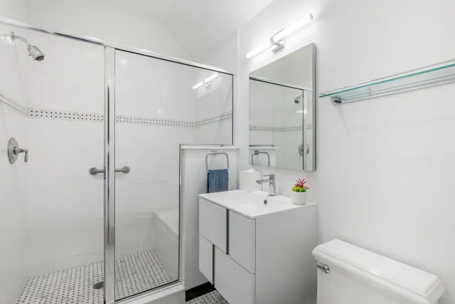 $3,395,000 | 7 Cove Point Court, Water Mill, NY 11976