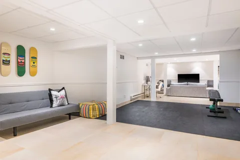 $3,395,000 | 7 Cove Point Court, Water Mill, NY 11976