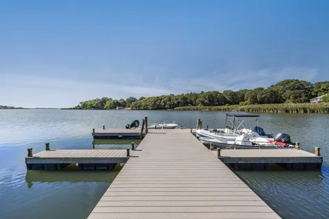 $3,395,000 | 7 Cove Point Court, Water Mill, NY 11976