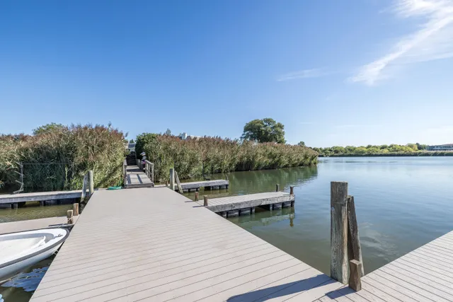 $3,395,000 | 7 Cove Point Court, Water Mill, NY 11976