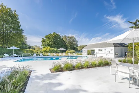 $3,395,000 | 7 Cove Point Court, Water Mill, NY 11976