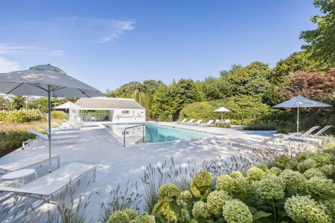 $3,395,000 | 7 Cove Point Court, Water Mill, NY 11976