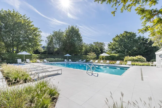 $3,395,000 | 7 Cove Point Court, Water Mill, NY 11976