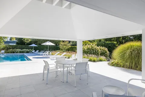 $3,395,000 | 7 Cove Point Court, Water Mill, NY 11976