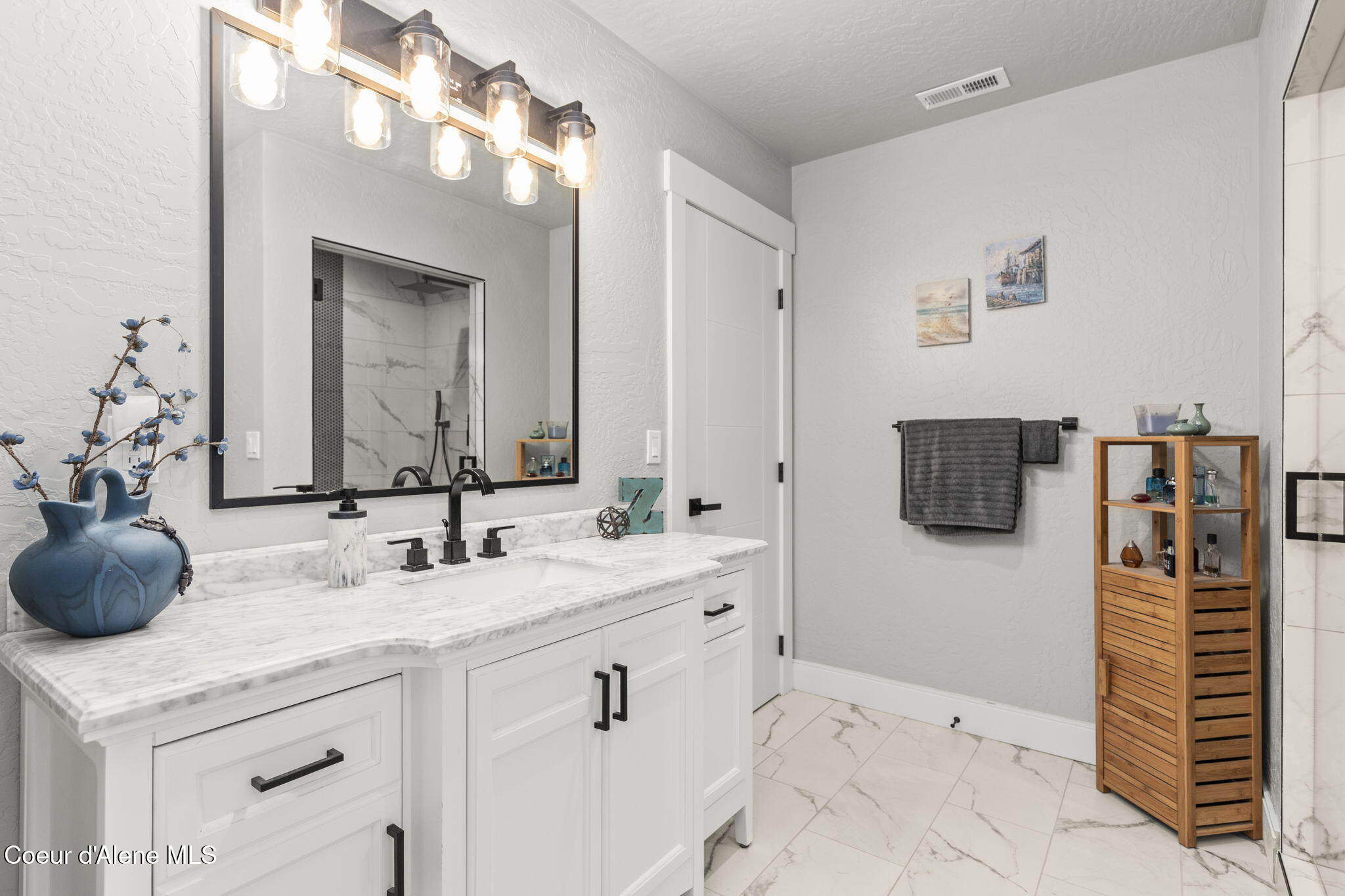 19643 West Treend Road Post Falls, ID 83854 - Photo 45 of 57 42-web-or-mls-Basement-Ensuite-3