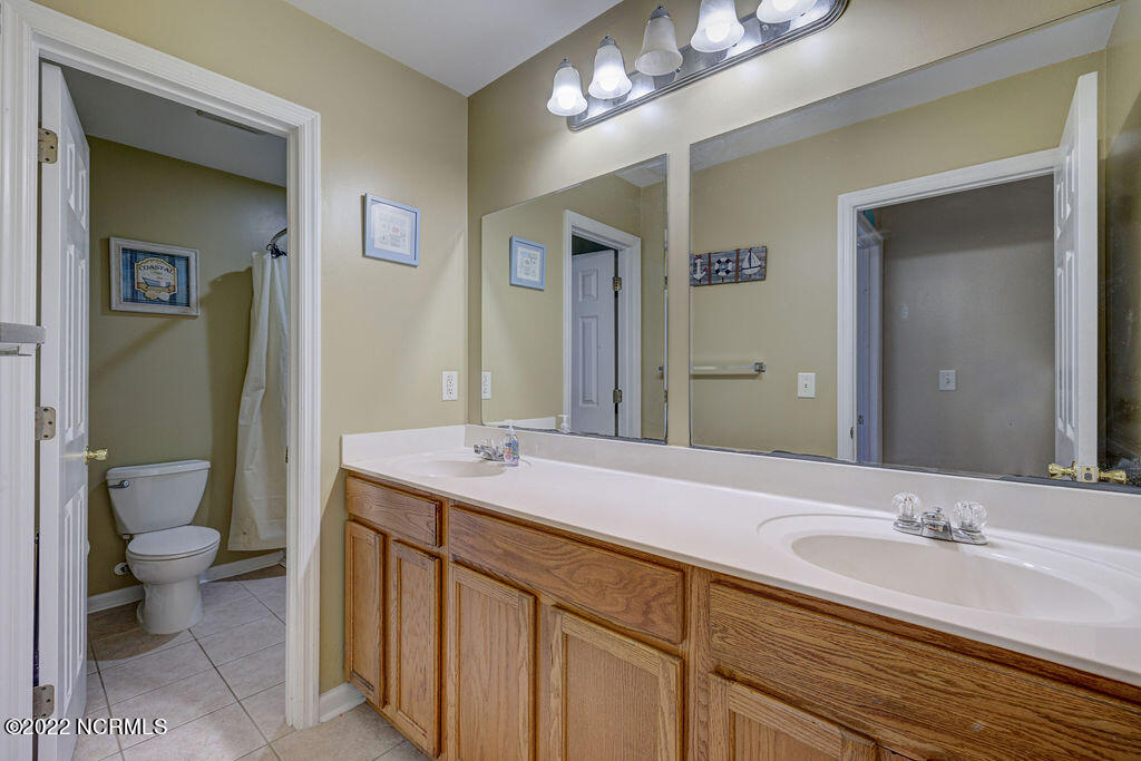 1018 Cordgrass Road Hampstead, NC 28443 - Photo 28 of 38 Full Bathroom