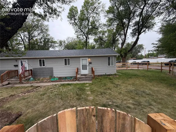 $1,200 | 2522 Beacon Street, Colorado Springs, CO 80907