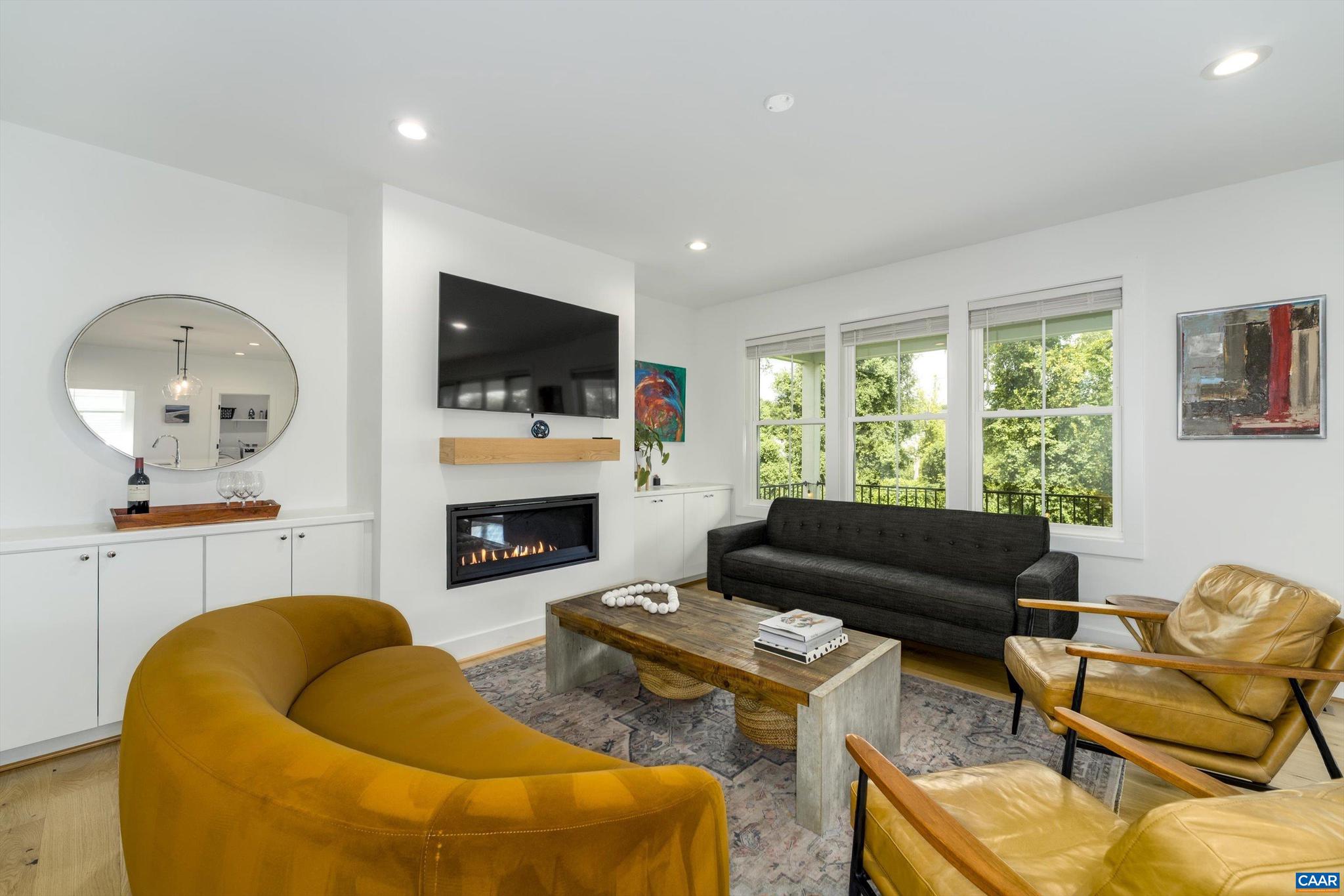 207 Hartmans Mill Road Charlottesville, VA 22902 - Photo 4 of 62