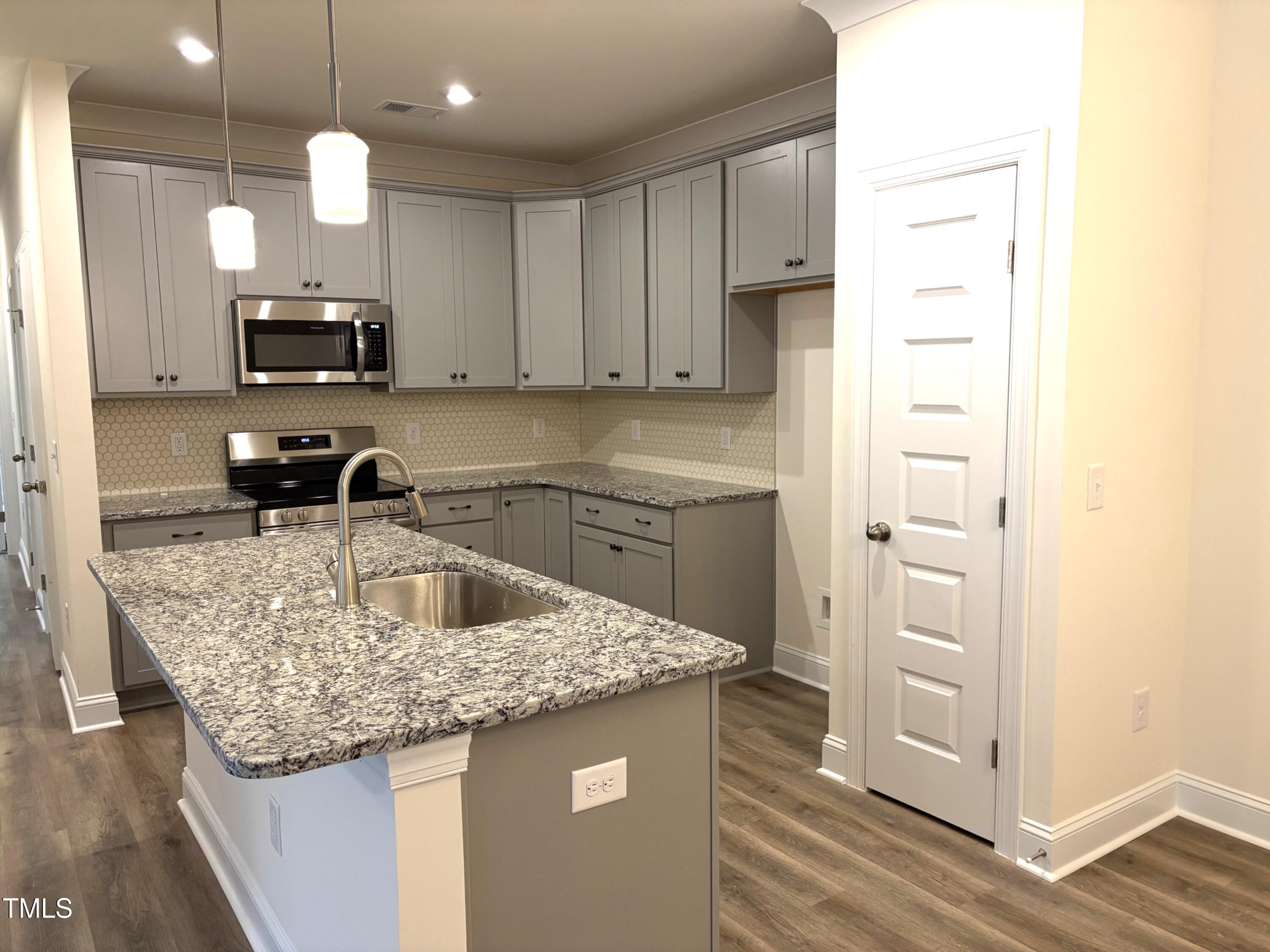 617 Weather Ridge Lane, Unit 32 Cary, NC 27513 - Photo 5 of 18 IMG_0587