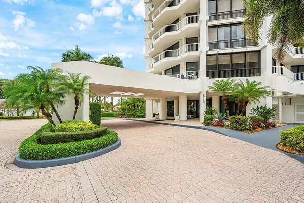 $1,700,000 | 20320 Fairway Oaks Drive, Unit 331, Boca Raton, FL 33434