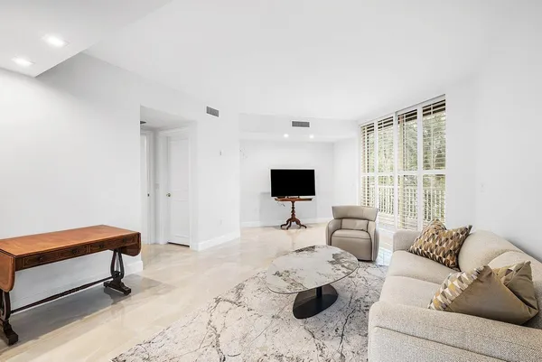 $1,700,000 | 20320 Fairway Oaks Drive, Unit 331, Boca Raton, FL 33434
