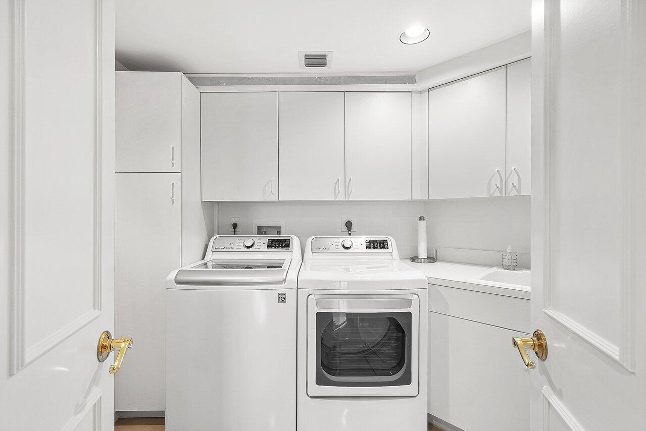 20320 Fairway Oaks Drive, Unit 331 Boca Raton, FL 33434 - Photo 32 of 61 Laundry Room