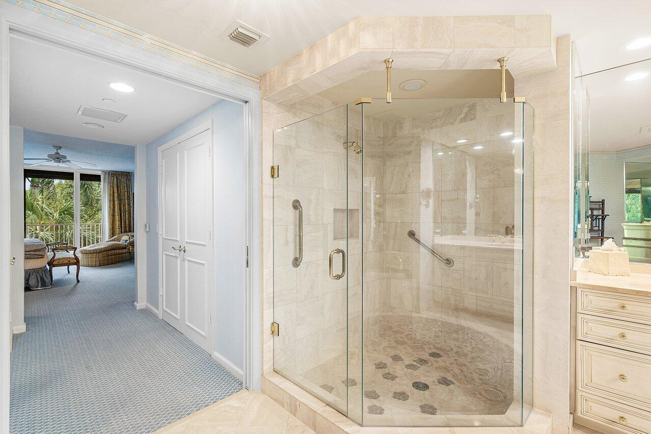 20320 Fairway Oaks Drive, Unit 331 Boca Raton, FL 33434 - Photo 36 of 61 Primary