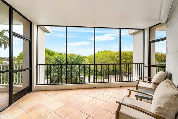 $1,700,000 | 20320 Fairway Oaks Drive, Unit 331, Boca Raton, FL 33434
