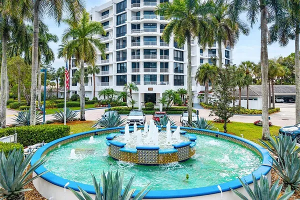 $1,700,000 | 20320 Fairway Oaks Drive, Unit 331, Boca Raton, FL 33434