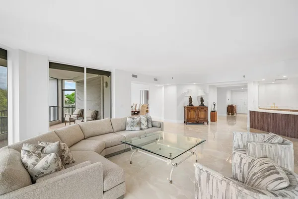 $1,700,000 | 20320 Fairway Oaks Drive, Unit 331, Boca Raton, FL 33434