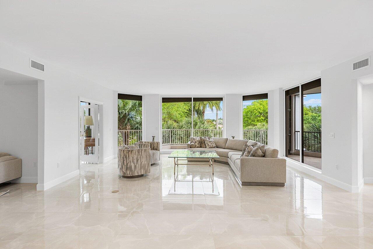 20320 Fairway Oaks Drive, Unit 331 Boca Raton, FL 33434 - Photo 7 of 61 Living Room