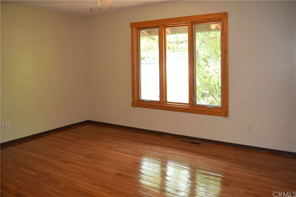 5087 Mueller Road Mariposa, CA 95338 - Photo 23 of 33 Gallery Image 23