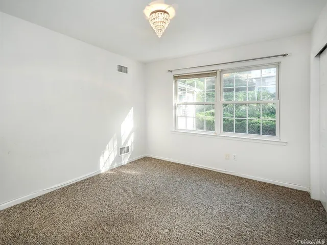 $995,000 | 3 Ale Court, Centerport, NY 11721