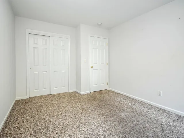 $995,000 | 3 Ale Court, Centerport, NY 11721