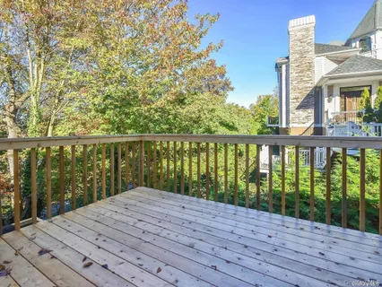 $995,000 | 3 Ale Court, Centerport, NY 11721