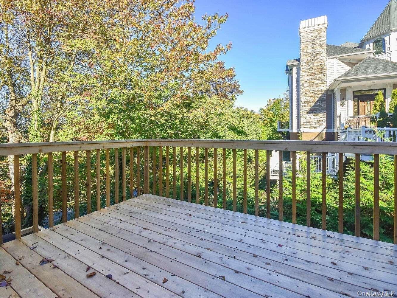 3 Ale Court Centerport, NY 11721 - Photo 22 of 26