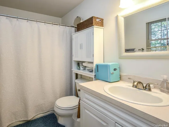 $995,000 | 3 Ale Court, Centerport, NY 11721