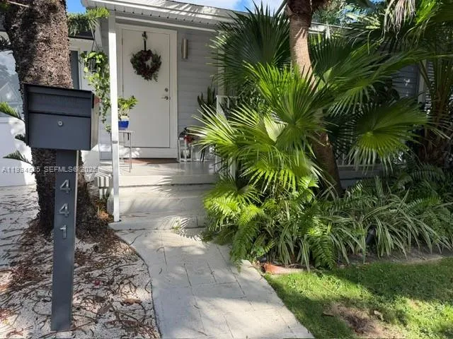 $3,000 | Miami-Dade County, Miami, FL 33161