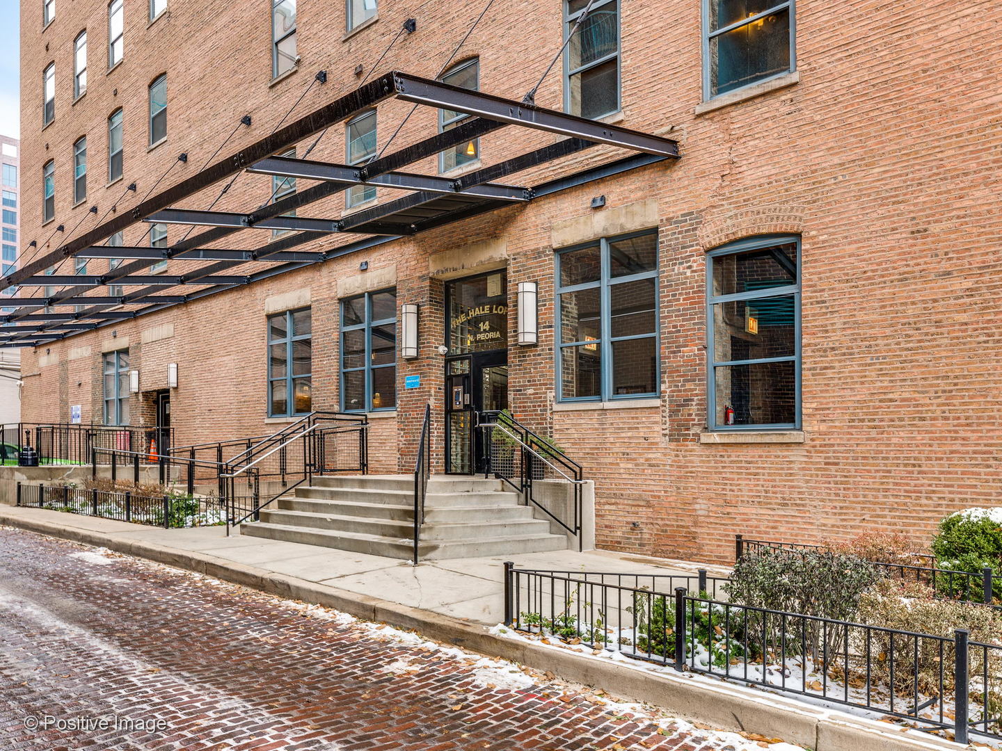 14 North Peoria Street, Unit 4D Chicago, IL 60607 - Photo 1 of 15