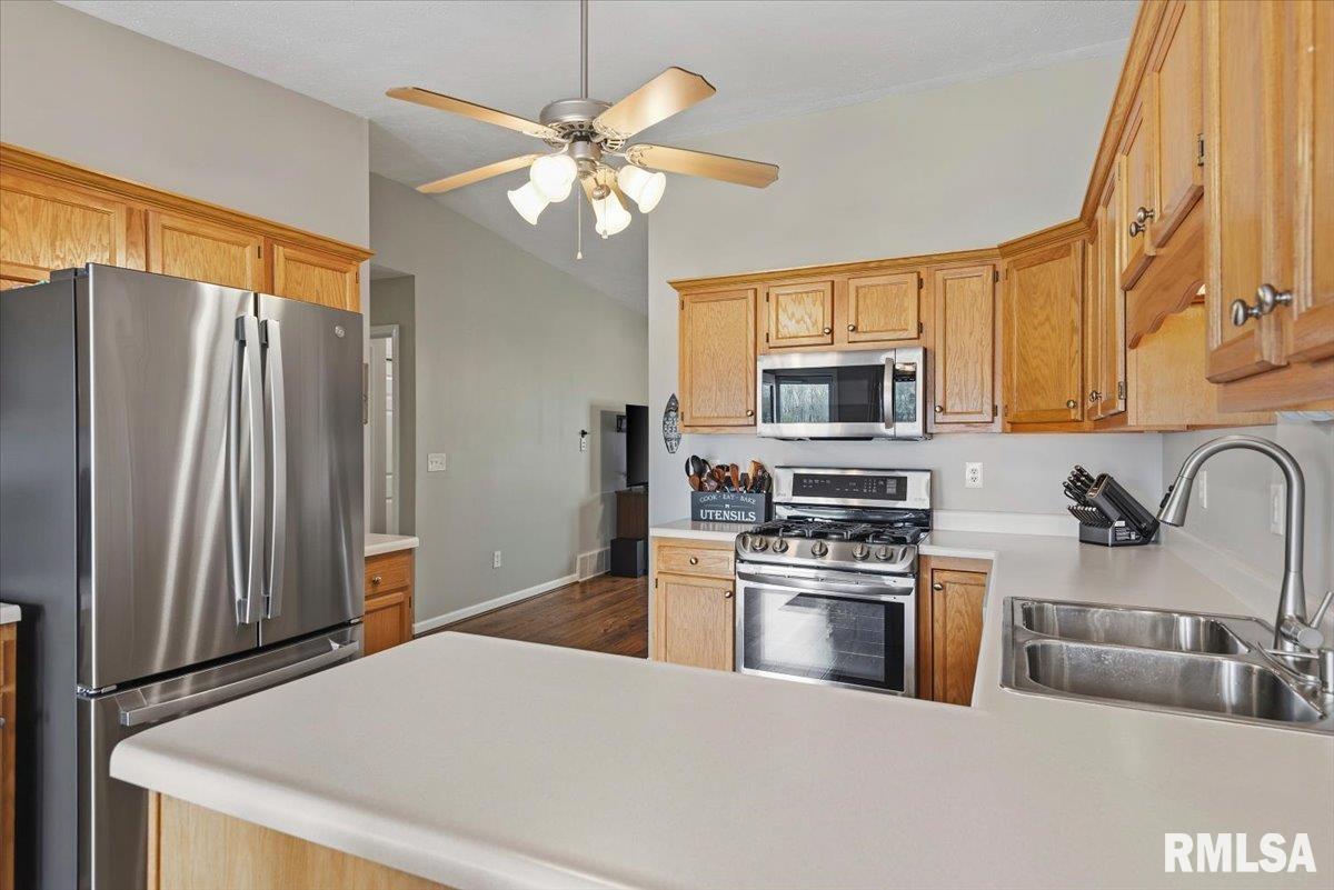 1606 Tern Place Springfield, IL 62711 - Photo 9 of 41