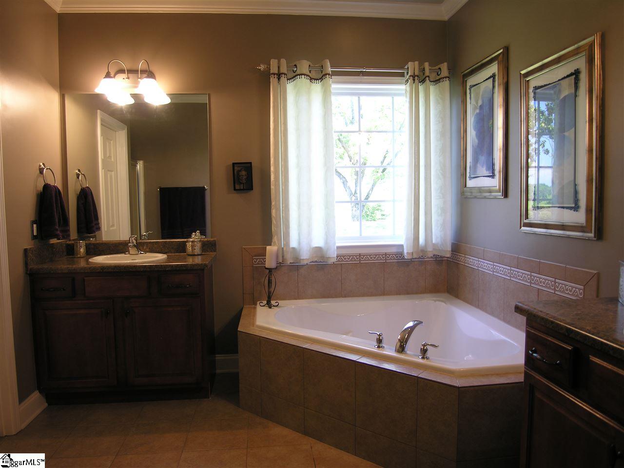 309 Mellow Way Greer, SC 29651 - Photo 19 of 36 Gallery Image 19