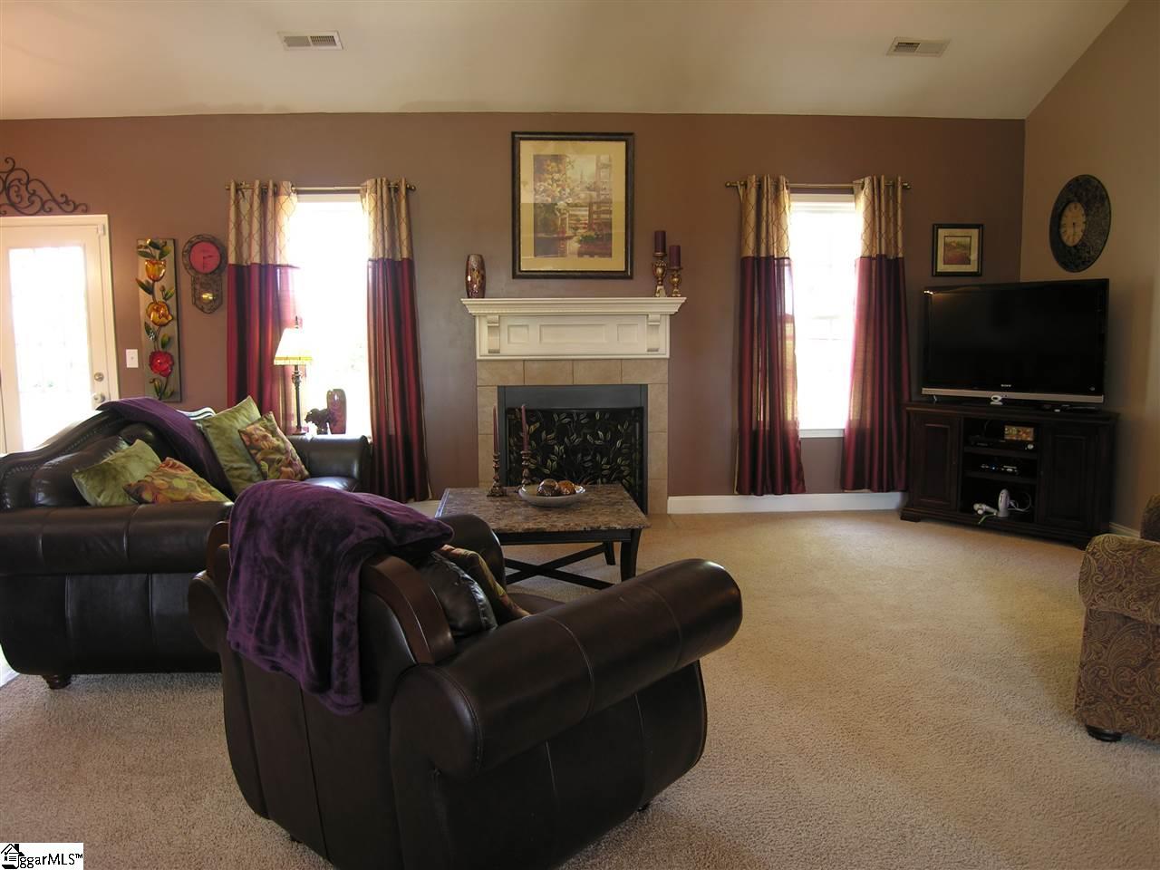 309 Mellow Way Greer, SC 29651 - Photo 5 of 36 Gallery Image 5