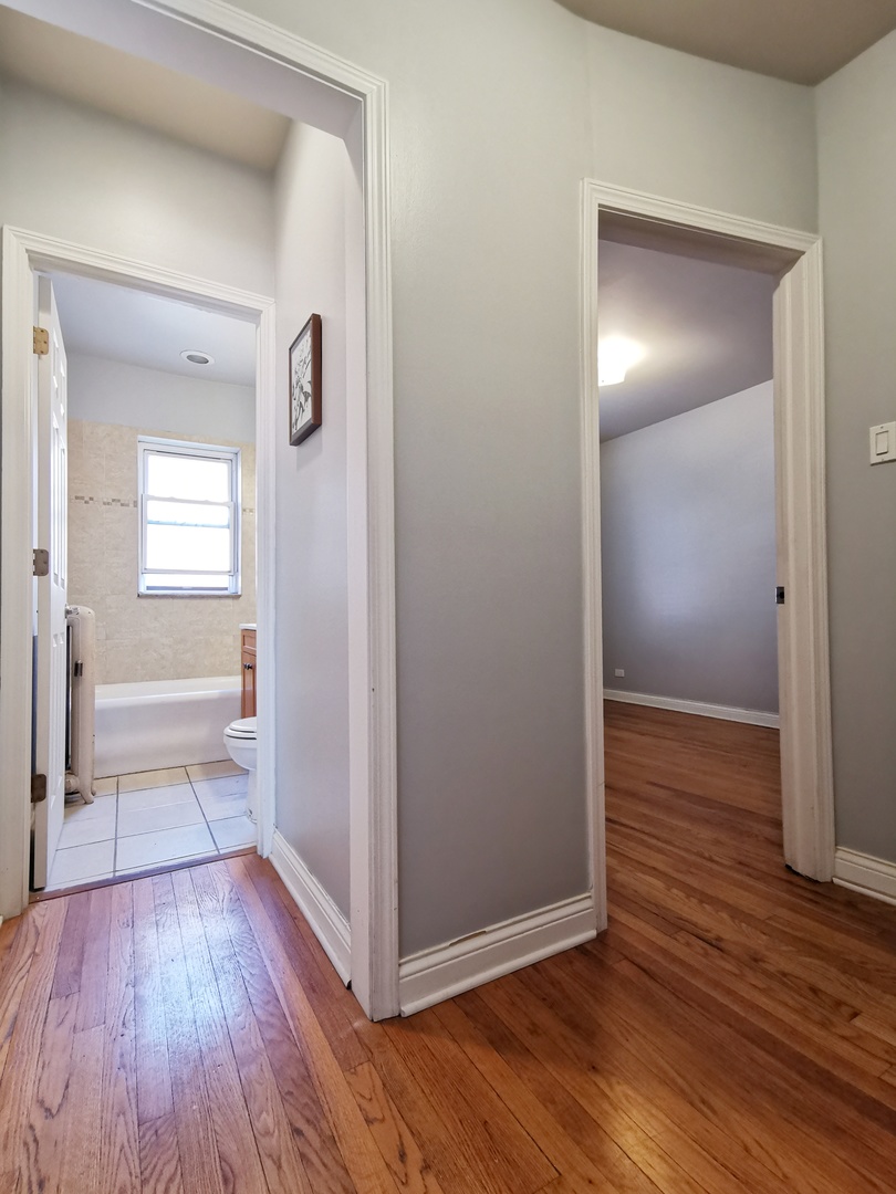58 Forest Avenue, Unit 2N Riverside, IL 60546 - Photo 19 of 33