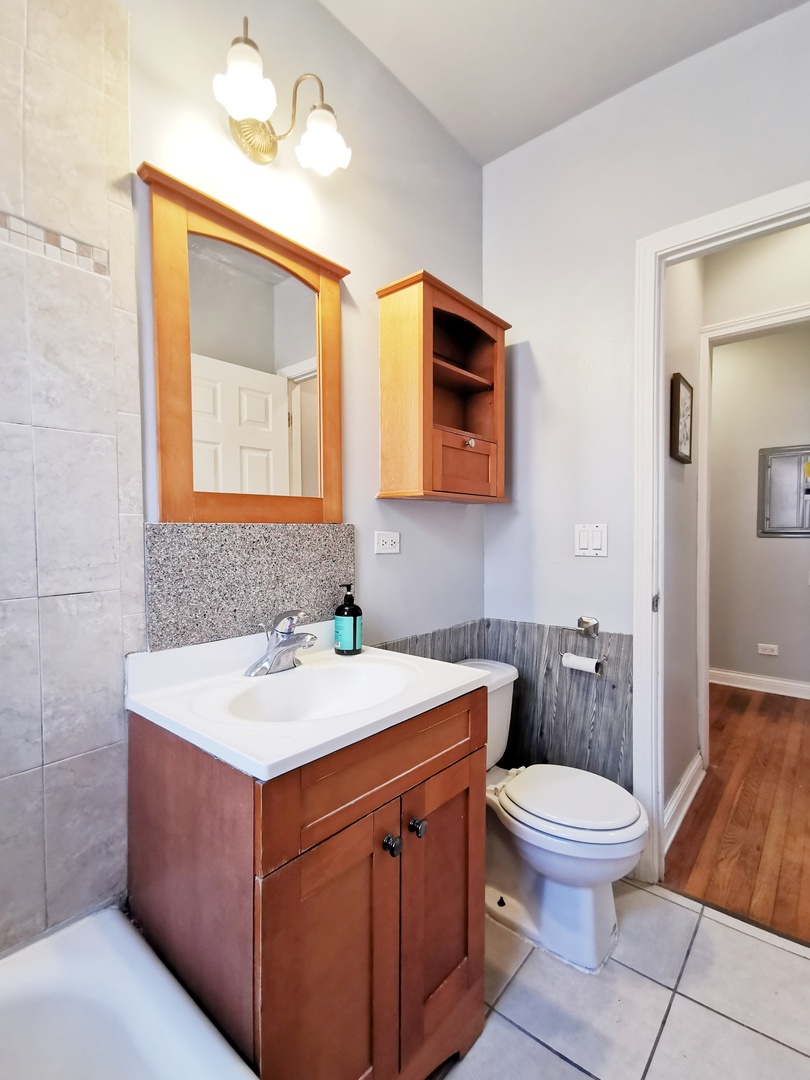 58 Forest Avenue, Unit 2N Riverside, IL 60546 - Photo 25 of 33