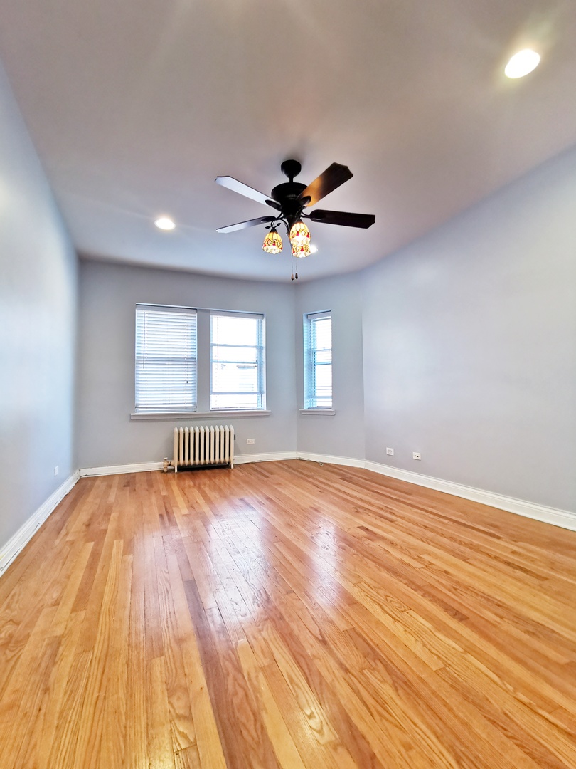 58 Forest Avenue, Unit 2N Riverside, IL 60546 - Photo 5 of 33