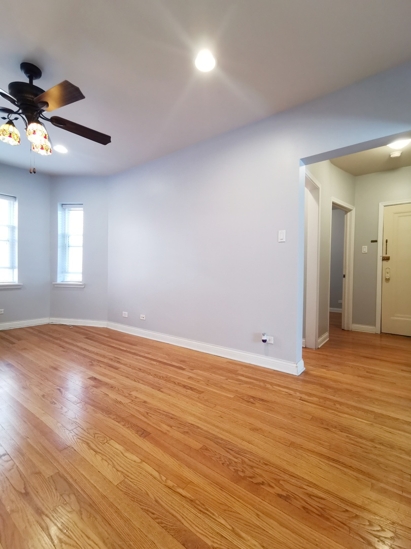 58 Forest Avenue, Unit 2N Riverside, IL 60546 - Photo 6 of 33