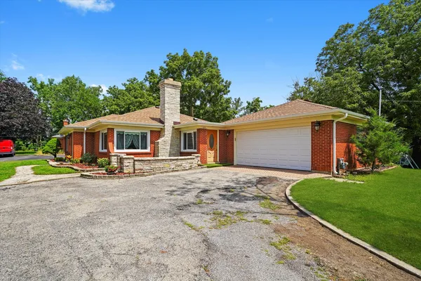 $739,900 | 2N101 Glen Ellyn Road, Glendale Heights, IL 60139