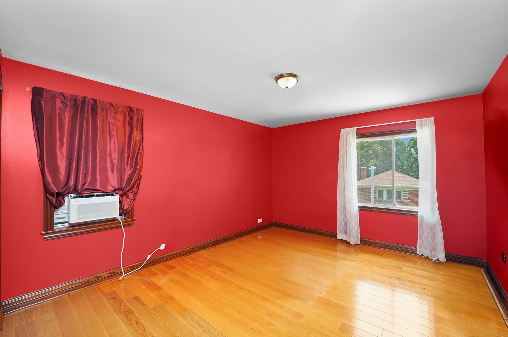 2N101 Glen Ellyn Road Glendale Heights, IL 60139 - Photo 13 of 34 a view of a livingroom with a staircase