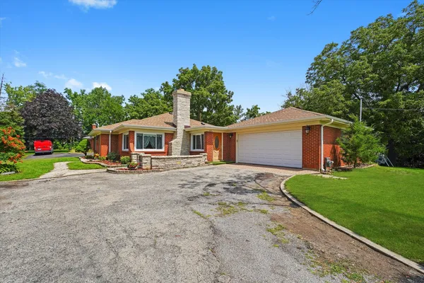 $739,900 | 2N101 Glen Ellyn Road, Glendale Heights, IL 60139
