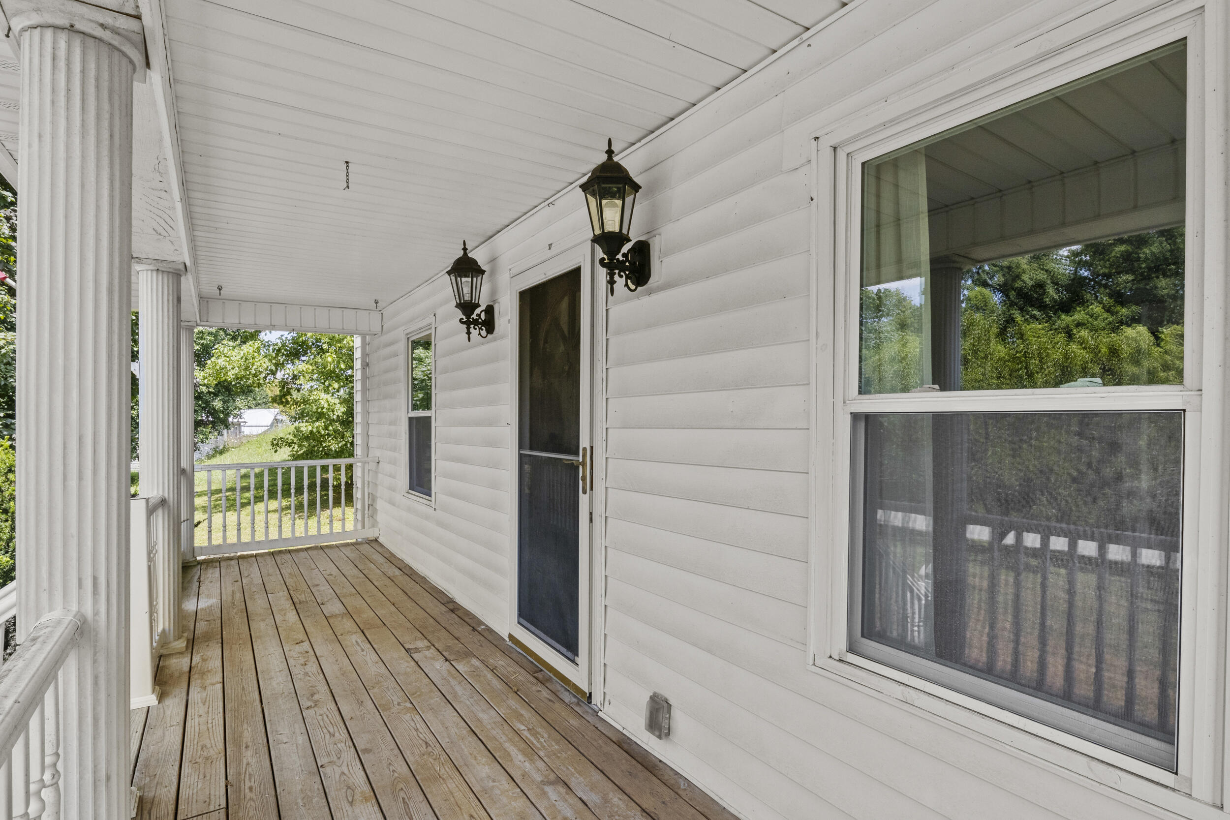 1875 White Oak Road Owingsville, KY 40360 - Photo 6 of 51 10_img_1700