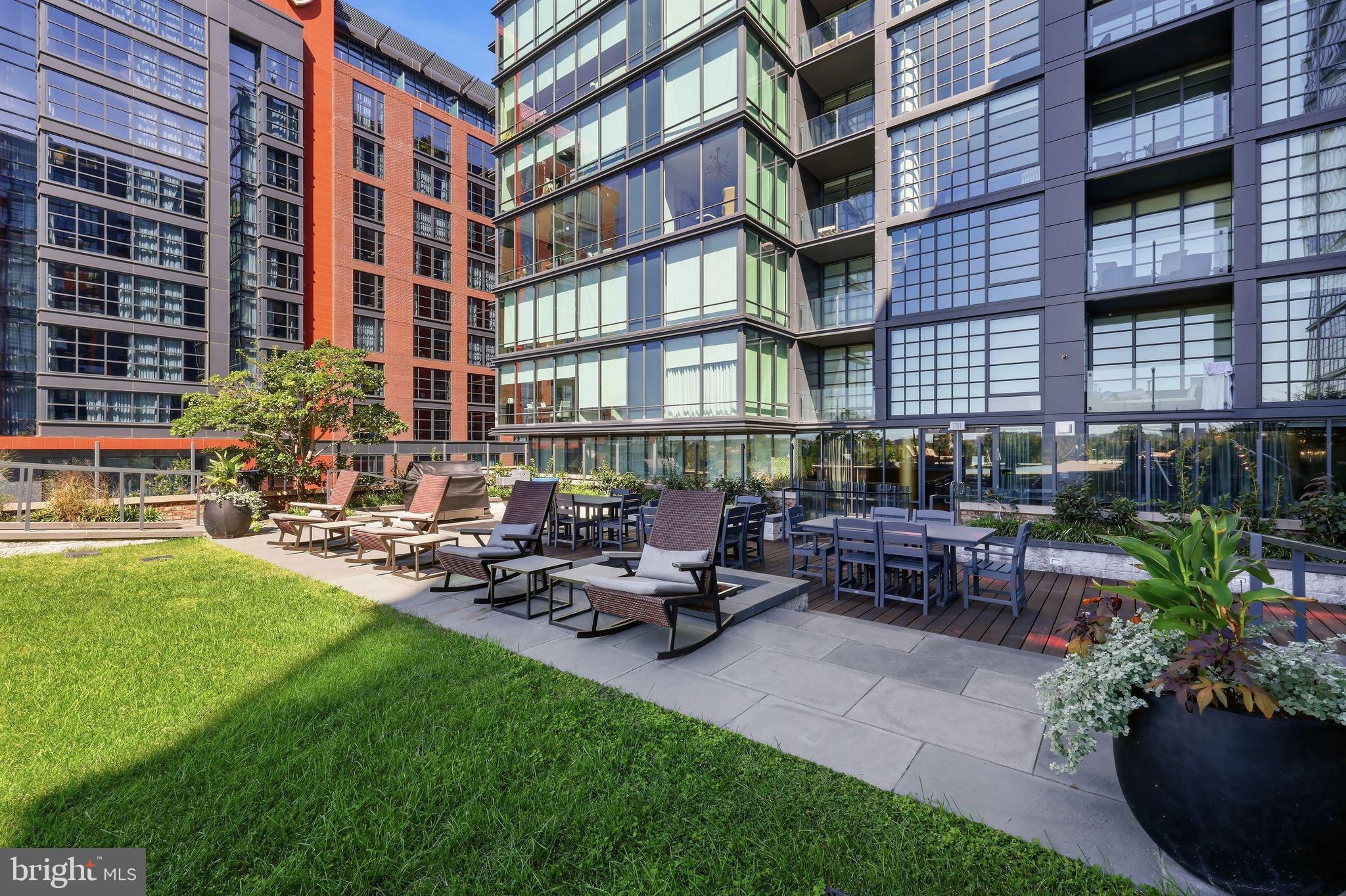 45 Sutton Square Southwest, Unit 706 Washington, DC 20024 - Photo 54 of 55 Gallery Image 54