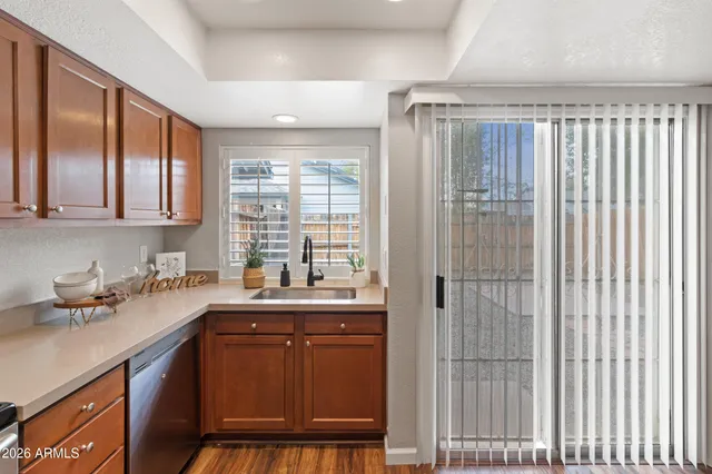 $325,000 | 10100 North 89th Avenue, Unit 6, Peoria, AZ 85345