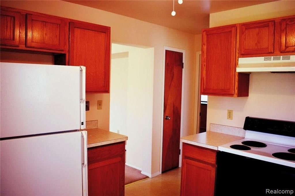 29516 Hoover Road, Unit 69 Warren, MI 48093 - Photo 27 of 34