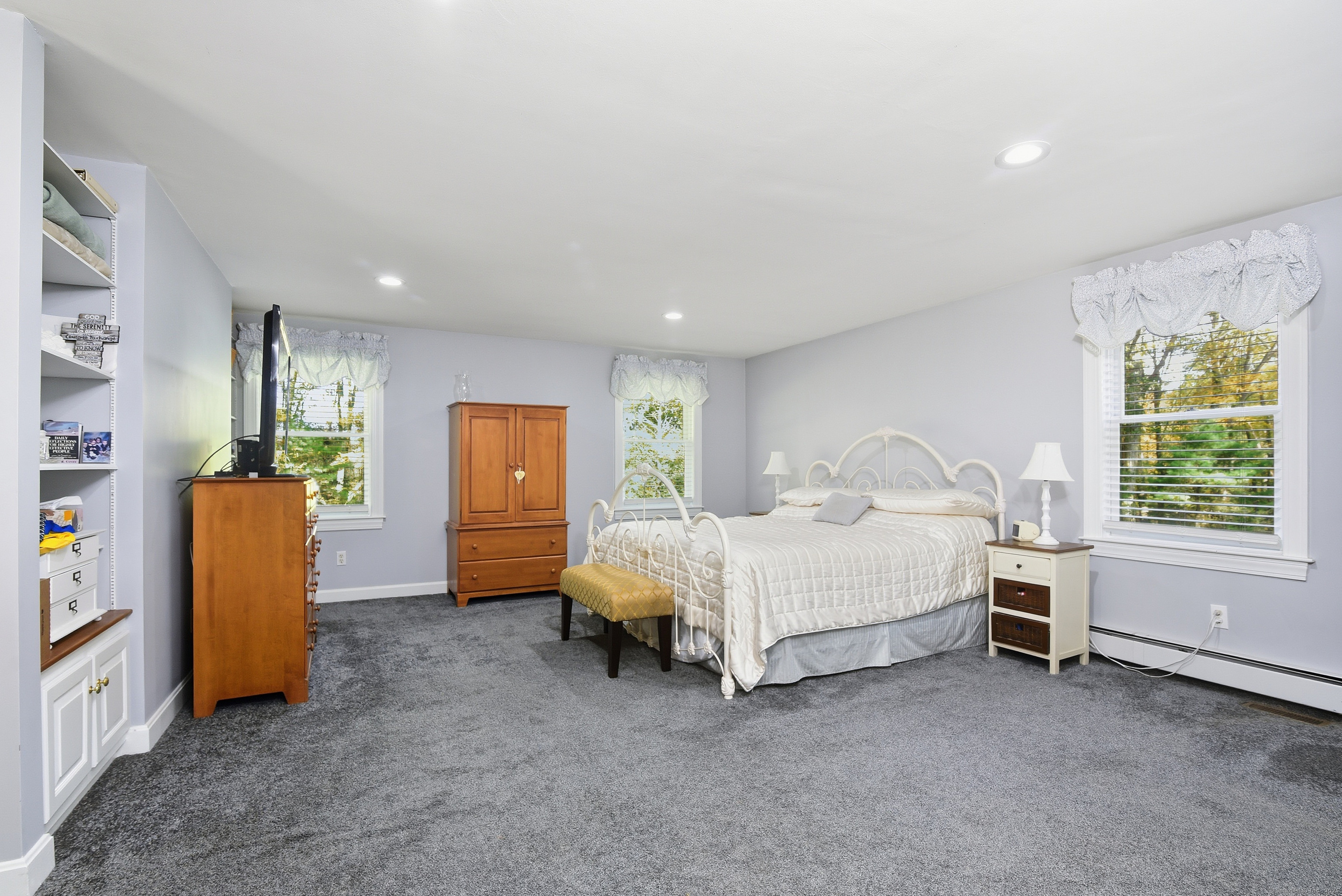 26 Center Road Woodstock, CT 06281 - Photo 21 of 39 a bed room with a bed and a window